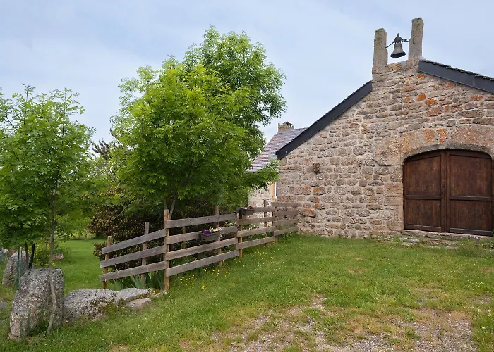 Feriehus Ensemble La Campone 8/14 Personnes Montbel (Lozere)